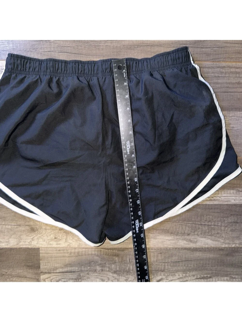 Nike Dri-Fit Tempo Activewear Short Womens Large Black High Rise Pull On Stretch